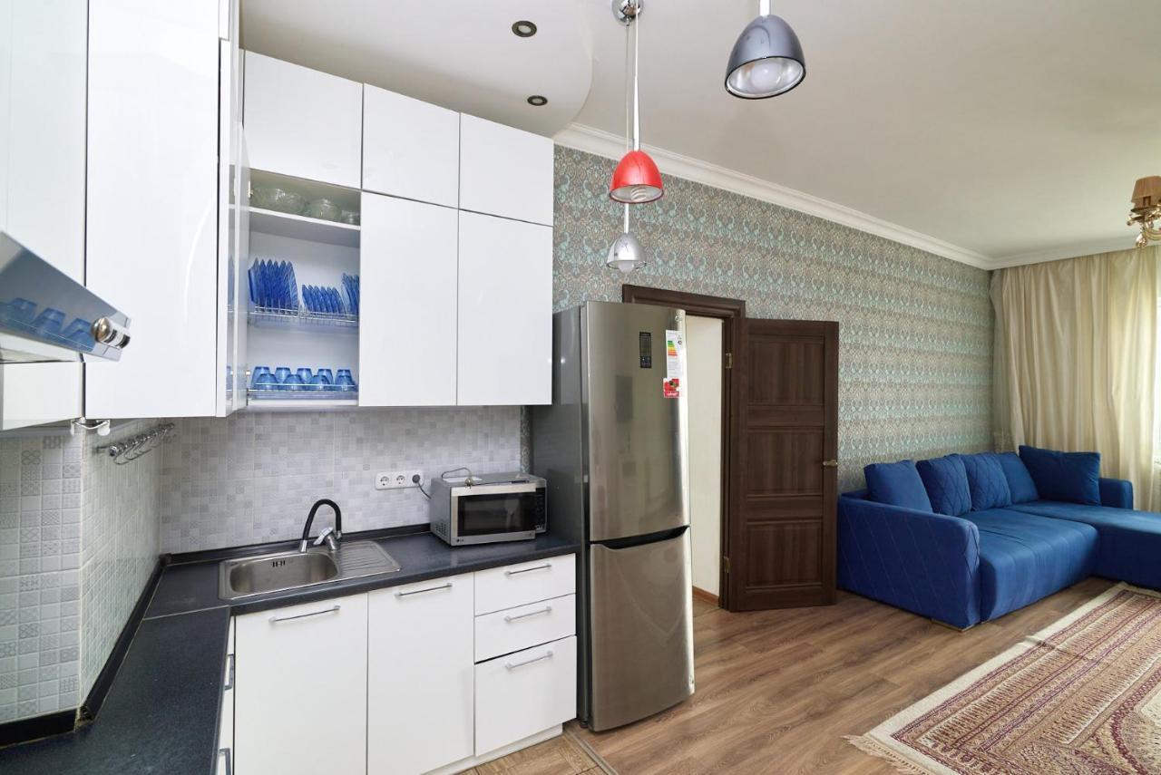 Квартира В Самом Центре Столицы Казахстана Appartement Astana Buitenkant foto