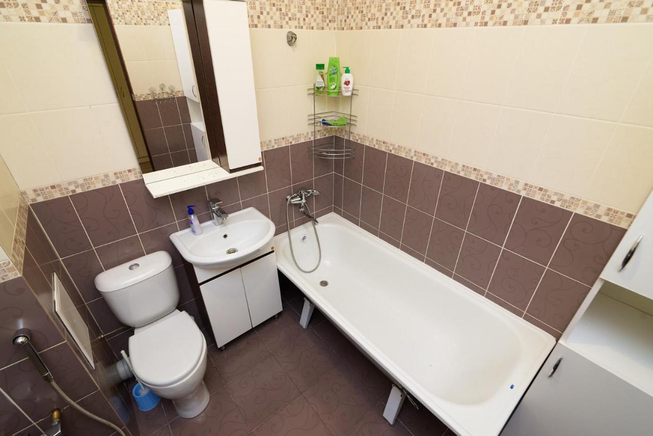 Квартира В Самом Центре Столицы Казахстана Appartement Astana Buitenkant foto