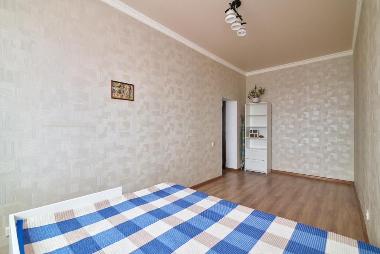 Квартира В Самом Центре Столицы Казахстана Appartement Astana Buitenkant foto